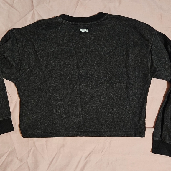 💜Adidas sweater/shirt color gray💕 - Picture 5 of 11